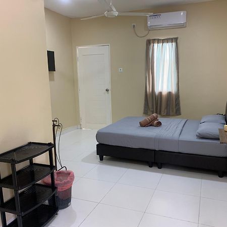 Maze Roomstay Langkawi Pantai Cenang  Exterior foto